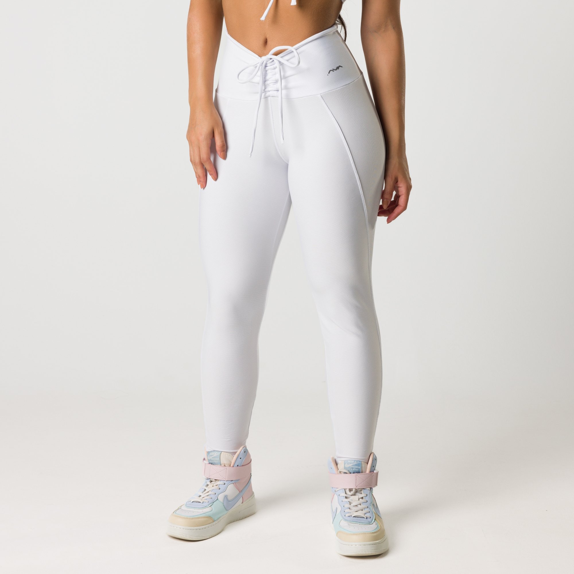 Calça Legging Feminina Cadarço Branca Tecido Canelado - Ava Fitness