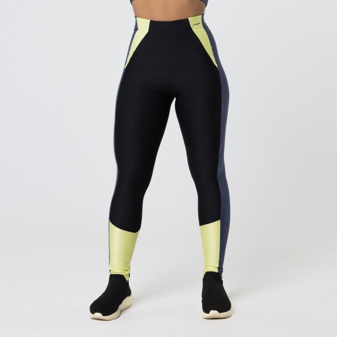 Legging Feminina Suplex Poliamida Canelado com Brilho Recortes